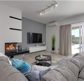 3 bedroom villa with pool, near Zadar, sleeps 8